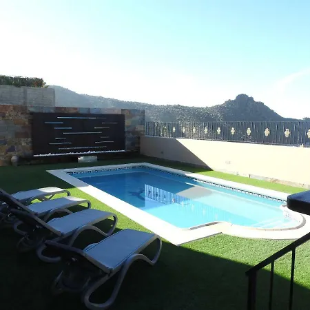 Roque Paraiso Vila
